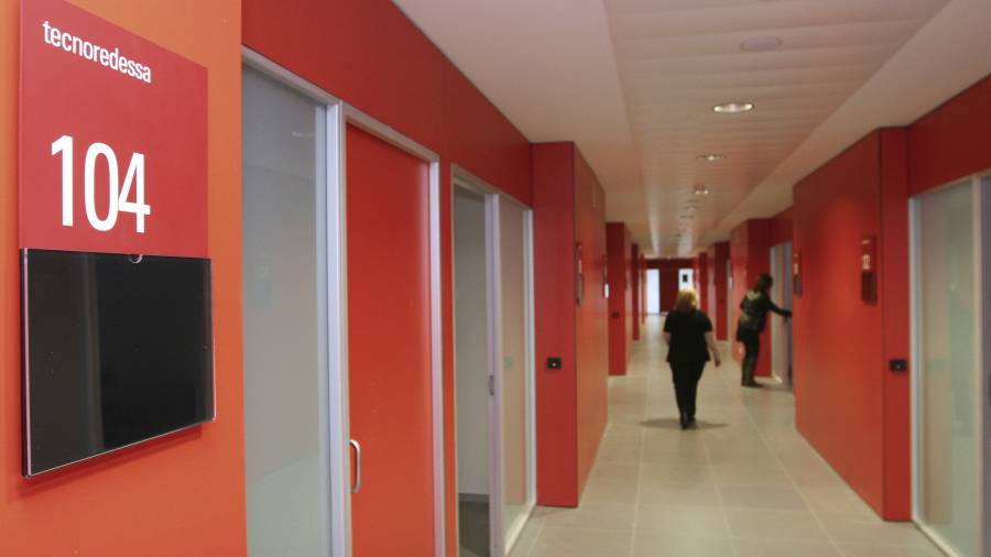 Zona de oficinas de Tecnoredessa, donde está alojada la aceleradora Catalunya Sud, y que el próximo 31 de diciembre dejará de tener fondos. FOTO: DT