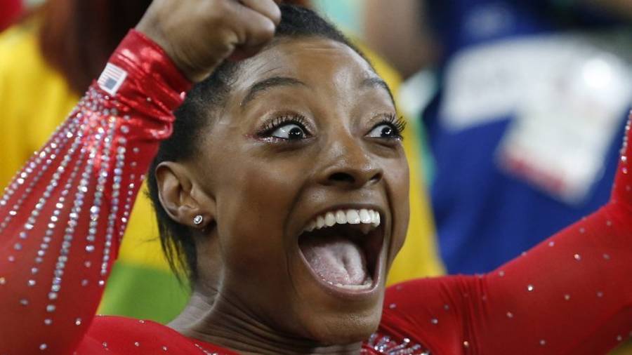 Biles, celebrando su oro. Foto: EFE