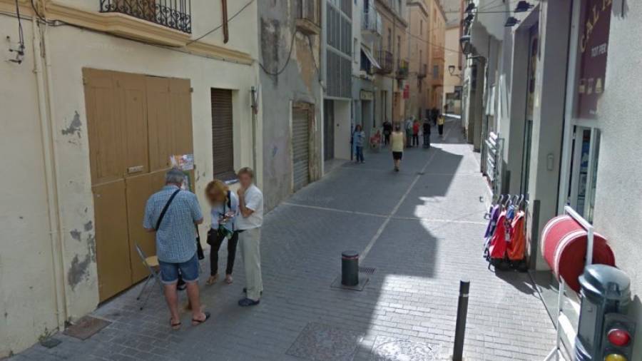 Imagen de la calle Carnisseria, donde se produjo el incendio. Foto: Google Street View