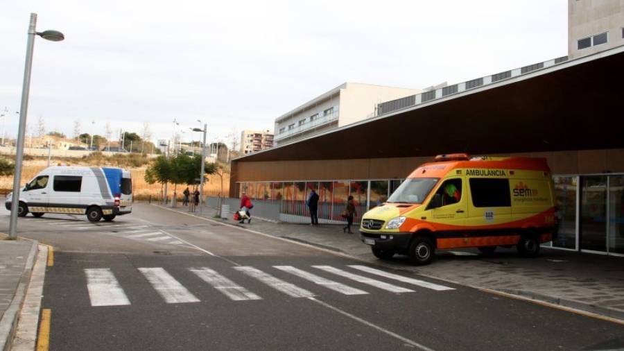 Entrada y salida del Servei d'Urgències del Hospital Joan XXIII de Tarragona. Foto: Ll. Milián