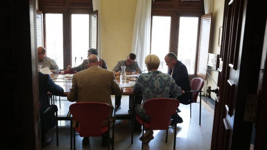El consejo de administración de Reus Serveis Municipals se retomó ayer y se alargó más de cinco horas. Foto: P. Ferré
