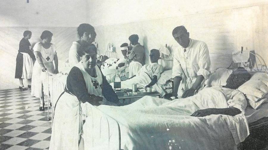 Atenent els ferits de l’accident de tren a l’Ampolla el 1926. Foto: Creu Roja