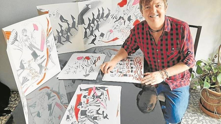 L&rsquo;il&middot;lustrador Ignasi Blanch durant el confinament, mentre dibuixa a casa a Barcelona. FOTO: Cedida