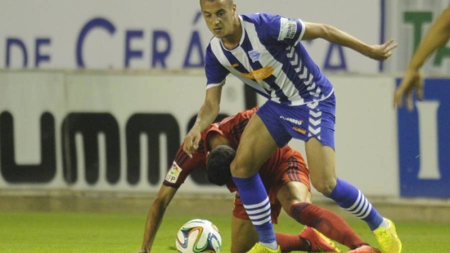 Sergio Tejera ha jugado la última temporada y media en el Alavés, cedido por el Espanyol. Foto: El Correo