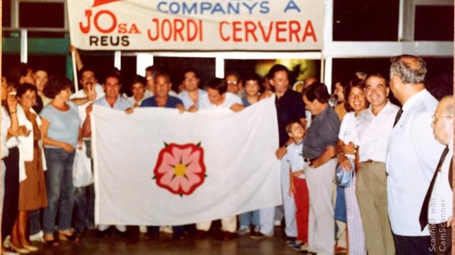 Compa&ntilde;eros, familiares y amigos le recibieron como a un h&eacute;roe. FOTO: Cedida