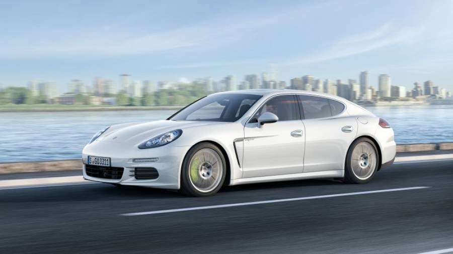 Éxito de ventas para los modelos híbridos enchufables de Porsche,