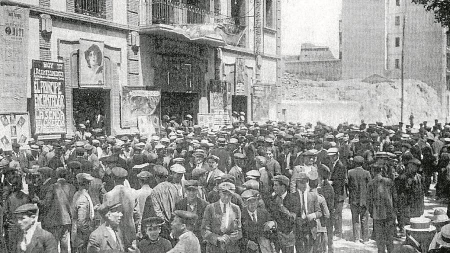 Espectadores el día de su inauguración (25 de octubre de 1924). FOTO: Vallvé. Centre d’Imatges de Tarragona / L’Arxiu