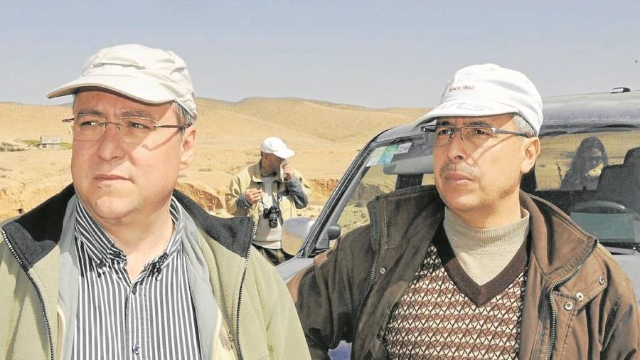 Robert Sala y Hamid Haddoumi en Marruecos. FOTO: IPHES