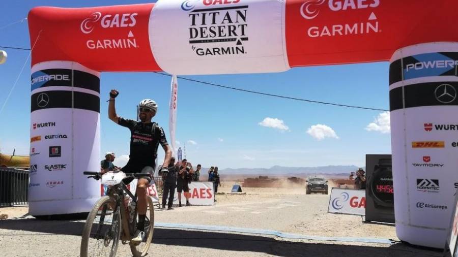 En la imagen Josep Betalú, que ganó la primera etapa de la Titan Desert. Foto: Titan Desert