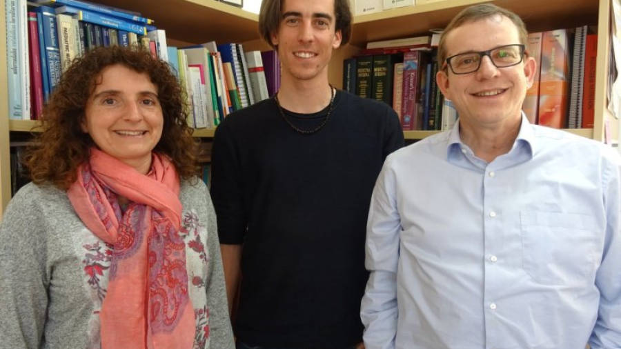 De izq. a der. los doctores Mònica Bulló, Albert Salas-Huetos y Jordi Salas-Salvadó, autores del estudio. FOTO: URV