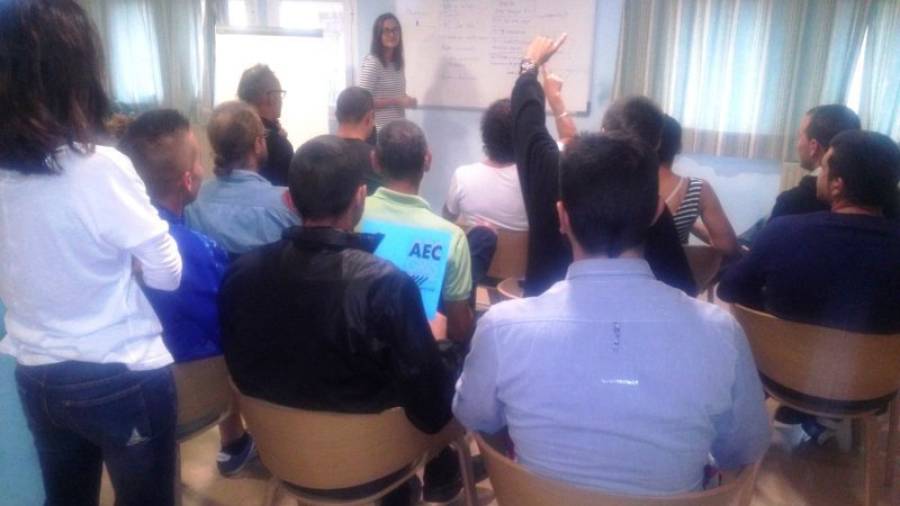 Imagen de una de las sesiones que organiza la Granja-Escola Castelló. Foto: Cedida
