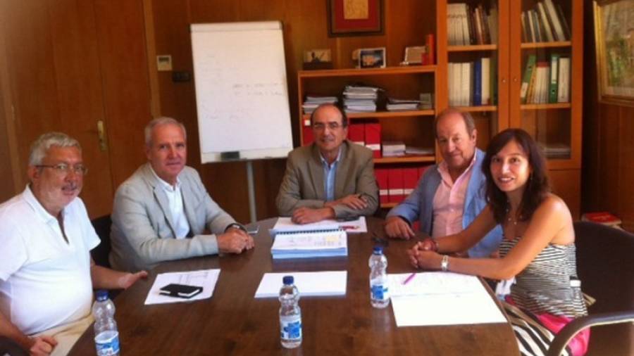 Representants comarcals de la Conca reunits amb Josep Mercadé. Foto: cCCB