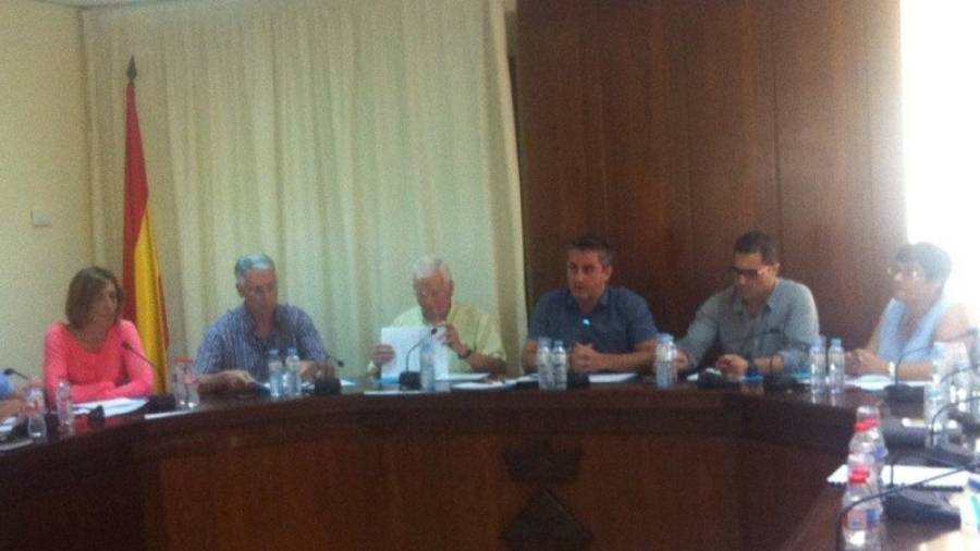 Miembros del nuevo equipo de gobierno del alcalde Ramon Ferré (segundo por la derecha). Foto: JMB