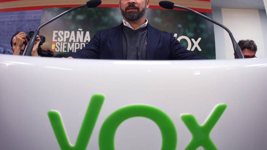Santiago Abascal, líder de Vox, durante la rueda de prensa de ayer. FOTO: EFE