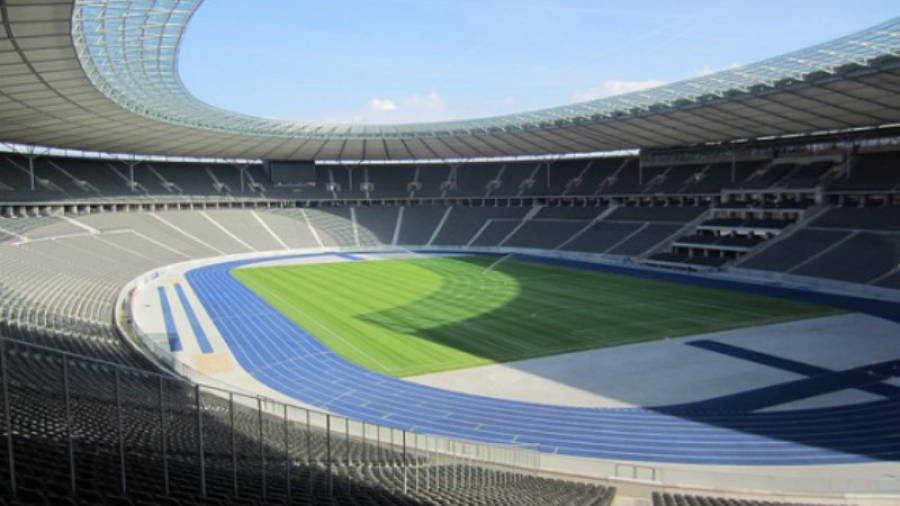 El Estadio Olímpico de Berlín tiene capacidad para 74.475 espectadores.