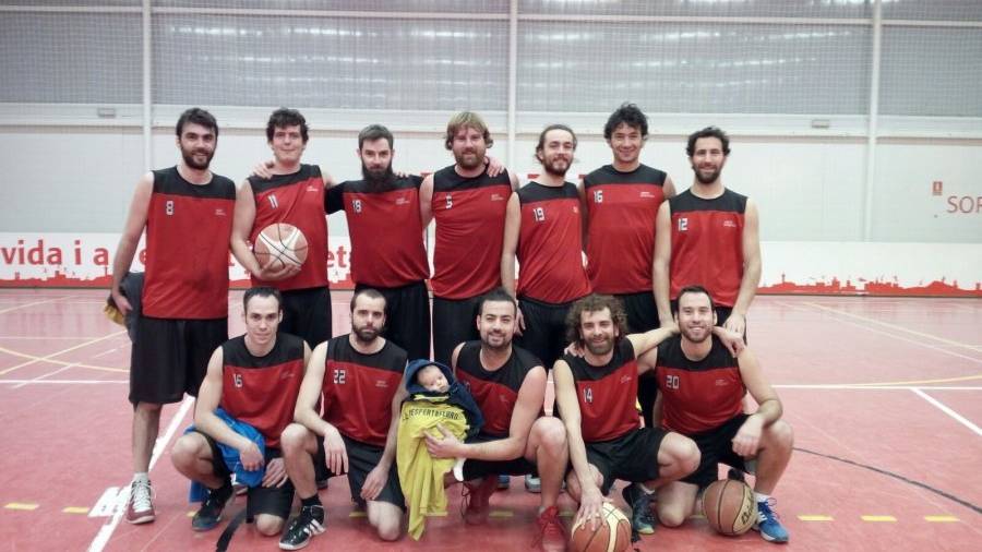 Imagen de algunos de los miembros del equipo de territorial del Club Esportiu Ferro. Foto: cedida