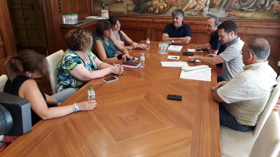 Imatge de la reunió informativa que va tenir lloc aquest dijous a l’Ajuntament de Valls. Foto: CEDIDA