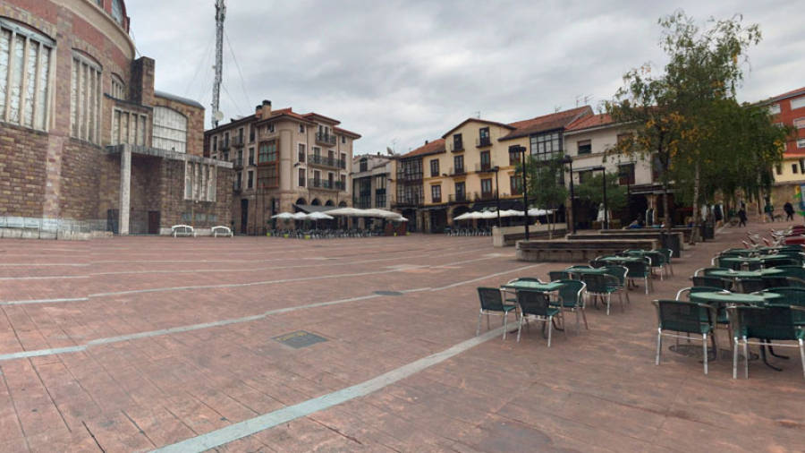 Los hechos ocurrieron en plena calle, en el municipio de Torrelavega (Santander). Foto: Google Maps