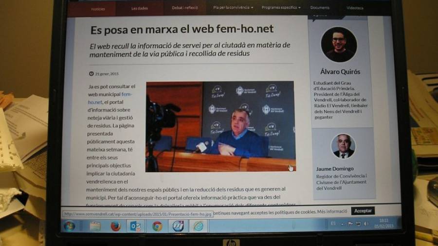 La web de convivencia también informa sobre la página medioambiental, con Domingo presentándola. Foto: JMB