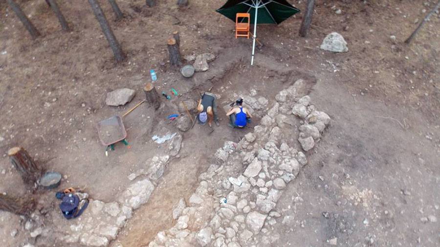 Anteriores excavaciones han encontrados restos de viviendas. FOTO: Arqueovitis