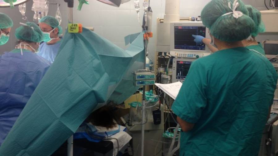 Primera extracció d'òrgans per parada cardíaca feta a l'Hospital Joan XXIII aquest any 2015, el primer centre -no trasplantador-, fora de Barcelona, en realitzar aquest tipus d'extracció d'òrgans. Foto: ACN