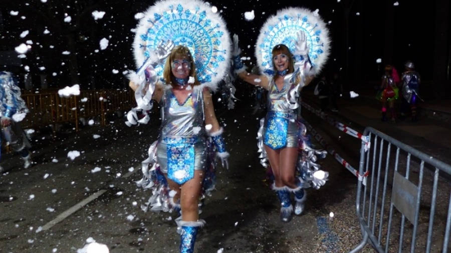 Particpantes en el Carnaval. FOTO: CANAL CALAFELL
