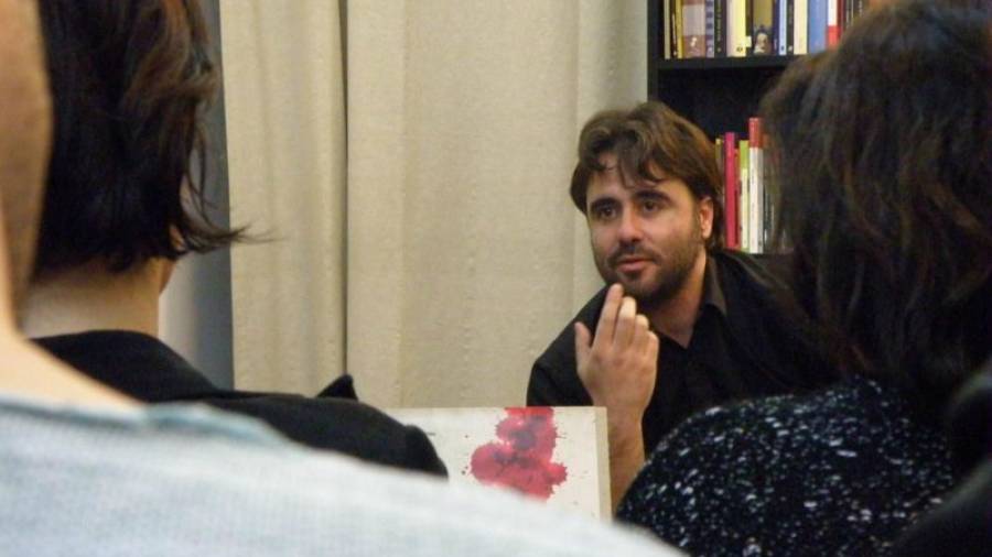 El barcelonés Daniel García Giménez se ha estrenado como literato con la novela ´Los discípulos de Baco´. Foto: CEDIDA