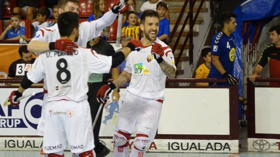 Casanovas, Rodríguez y Platero celebran un gol del Reus. Foto: Reus Deportiu