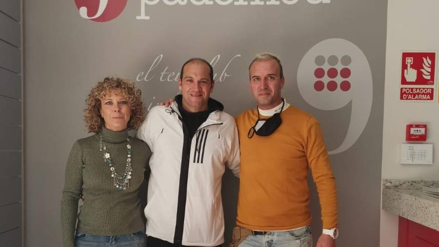 Yolanda Lerin, Seba Nerone y Marcelo Fabián Flores, en el PadelNou de l'Hospitalet de l'Infant.