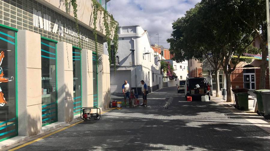 Además de la biblioteca se han peatinalizado calles del núcleo.