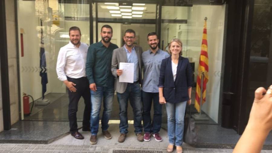 Jaume Casañas (centro) se postula para presidir la formación penedesenca de PDC. Foto: DT
