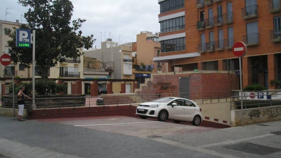 El aparcamiento subterráneo de la Plaza Pep Jai está en el núcleo histórico. Foto: JMB