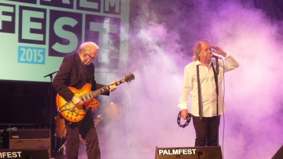 Dick Taylor y Phil May, durante el concierto de The Pretty Things en julio de 2015 en L´Hospitalet de l´Infant. Foto: javier díaz
