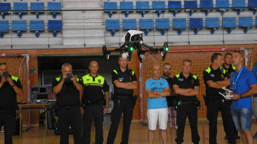 Imagen de archivo de una prueba con dron realizada el pasado a&ntilde;o en El Vendrell.