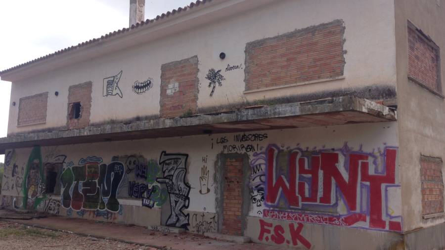 Restaurante abandonado de Riudecanyes desde donde actuaron los terroristas 