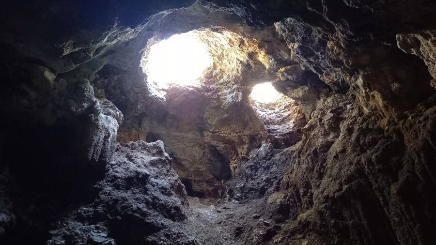 Vista interior de la cova. FOTOS: ÀNGEL JUANPERE
