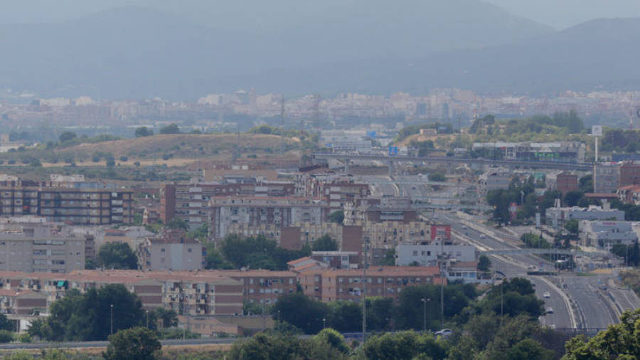 Tarragona, en primer pla i, al fons, Reus. Un estudi en l´àmbit europeu permet comparar la qualitat de vida de totes dues. Foto: Lluís Milián