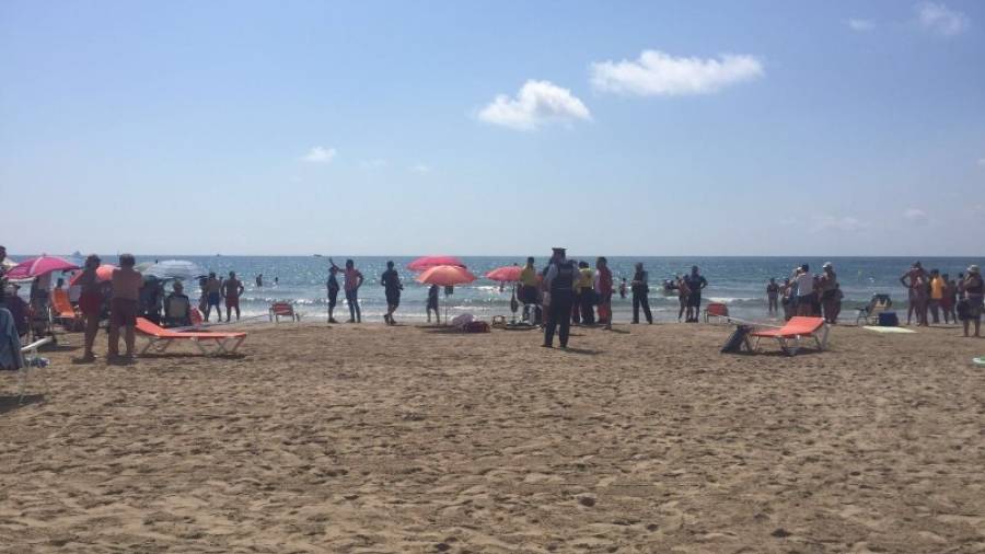 La dona ha mort ofegada a la platja de La Pineda. Foto: DT