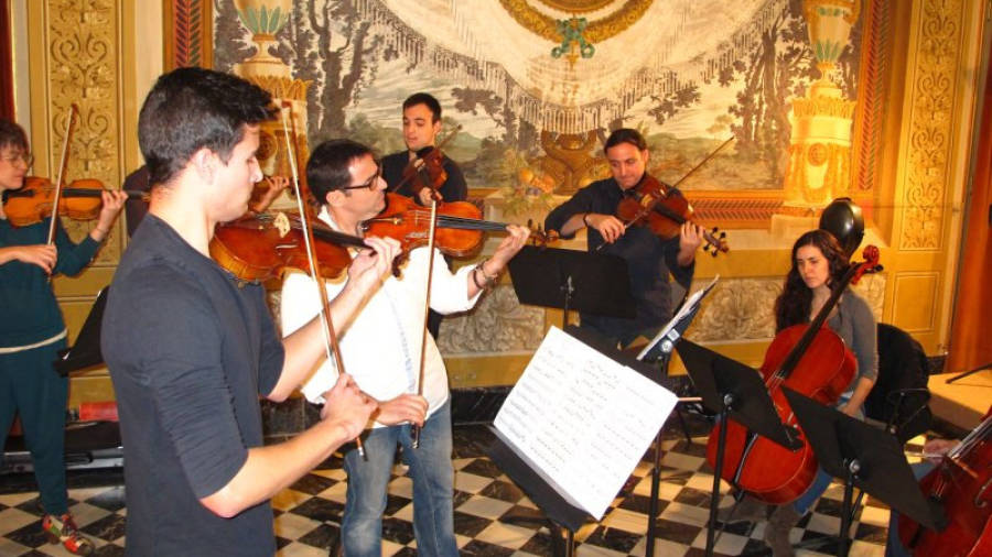 L'Orquestra de Cambra de Tarragona, aquest dilluns durant la seva presentació a la premsa. Foto: ACN