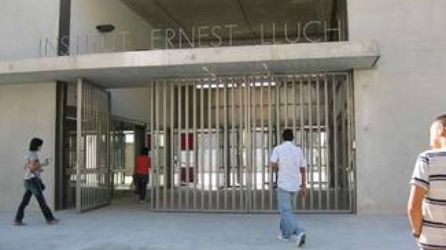Cunit denuncia que los recortes han saturado sus colegios