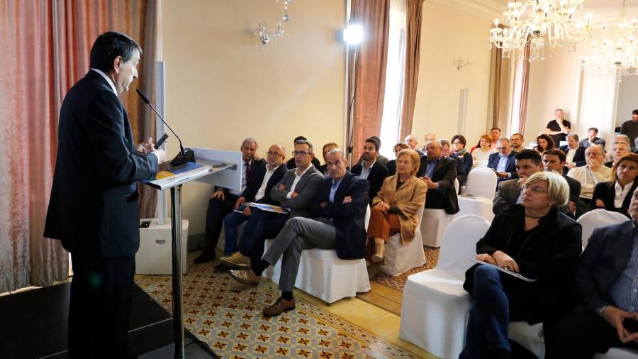 Josep Francesc Font, director de Repsol, presentando el Pla de Sostenibilitat para este año en la Casa Joan Miret. FOTO: Pere Ferré