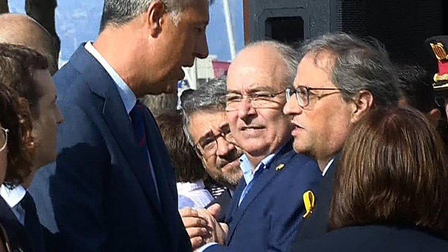 Xavier García-Albiol (PP) y el president Quim Torra discuten en Cambrils en el homenaje a las víctimas. dt