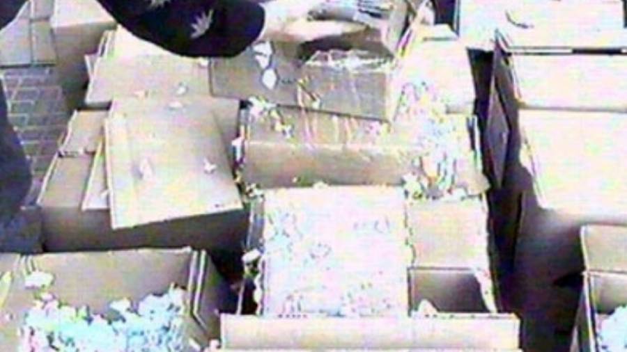 Cajas con la droga encontradas en uno de los registros policiales. Foto: DT