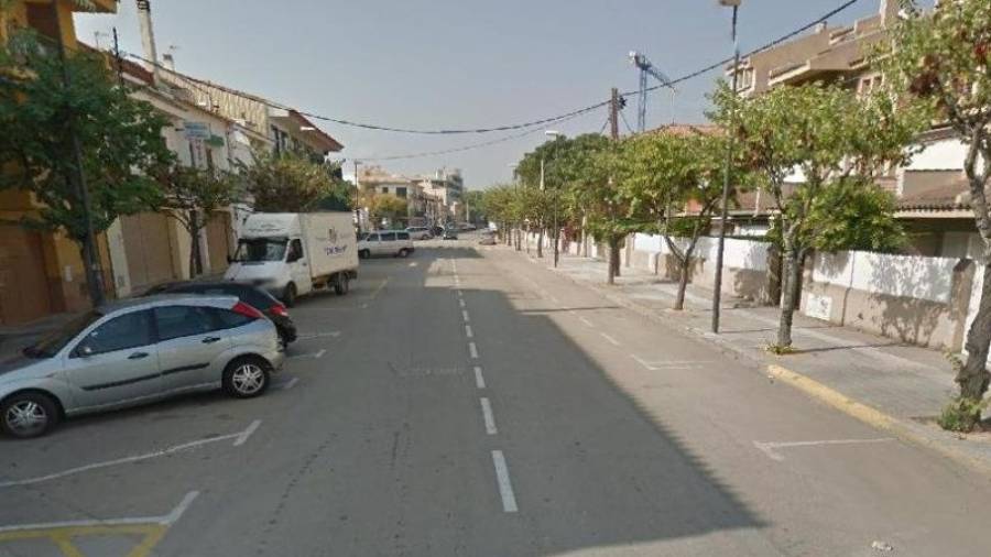 La calle Via Augusta de Altafulla podría lograr en el futuro un aspecto similar a la avenida Marquès de Tamarit. Foto: DT