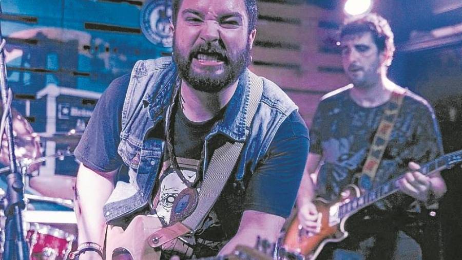 Balta Hurtado, guitarra y compositor de La Desbandada. Foto: La Desbandada