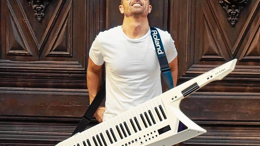 Javi Ciru, con su inseparable keytar. FOTO: CEDIDA