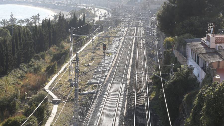 El tranvía llegará a Tarragona desde la vía convencional de Reus. FOTO: PERE FERRÉ