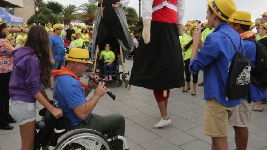 El gegant Martí està adaptat perquè el puguin portar persones amb cadira de rodes. Foto: lluís milián