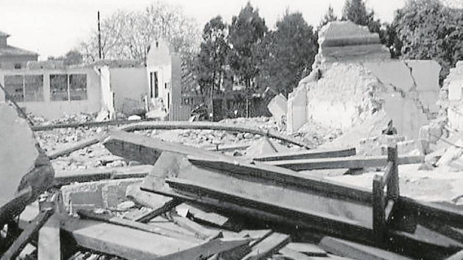 Restes de l’antic menjador obrer de la SEQF, destruït durant el primer bombardeig de la Guerra la nit del 23 de febrer de 1937. FOTO: FONS&nbsp;O,.KURZ