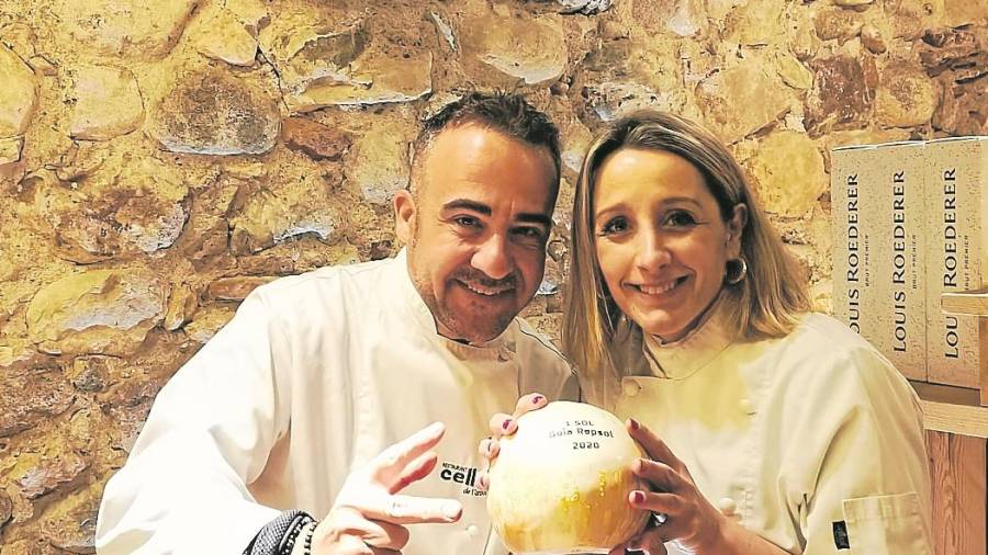Joan P&agrave;mies y Montse Montalvo del restaurante El Celler de l&rsquo;Arbocet de Riudoms. FOTO: Cedida